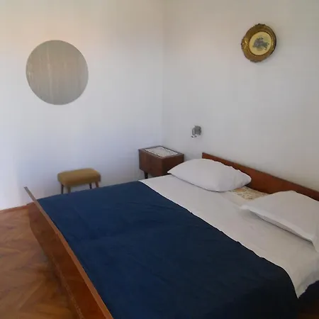 Kuzmicic 3* Jelsa (Hvar)